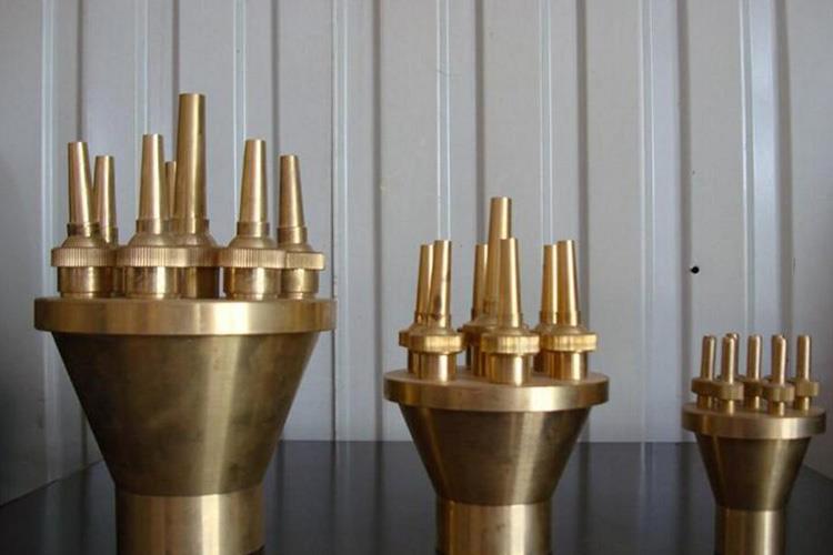 合理的噴頭結構使磨料獲得高速度，從而提高加工效率、降低成本的必要條件