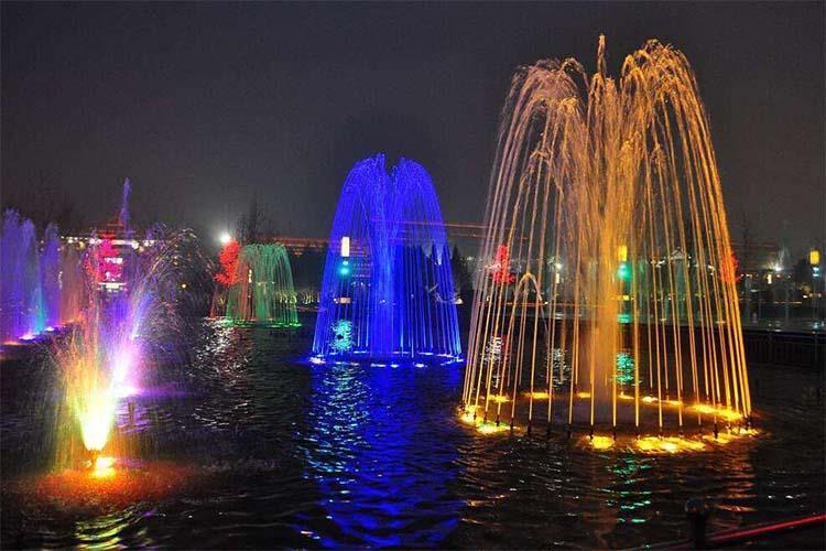 噴泉設備廠家是主要是指為噴泉建設提供主材料以及建設施工團隊的廠家