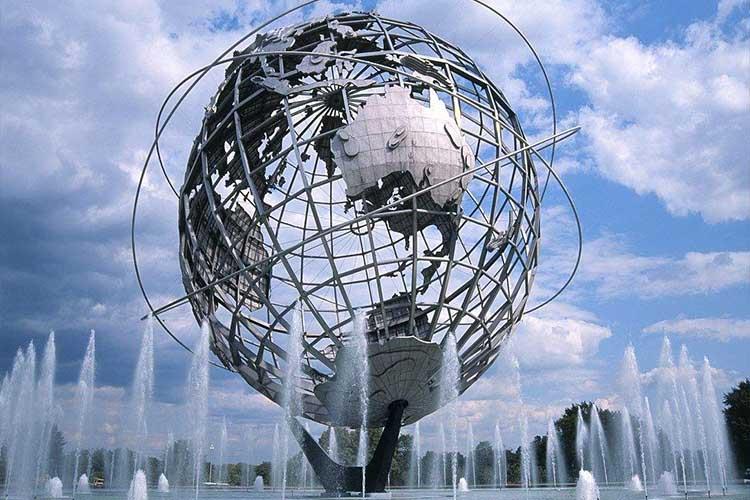 角度可以任意設置和調節，使用的噴頭結構也較為簡單，是最常用的造景手段