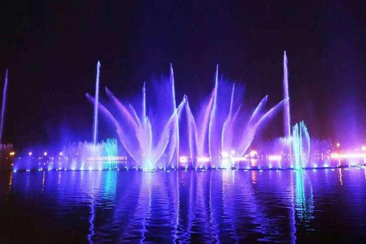 噴泉主要安裝在廣場，公園等人們休閑娛樂的地方