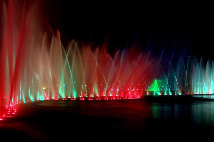 將音樂的節奏和強度轉變為控制信號