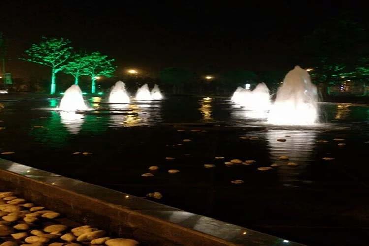 公園噴泉已投入使用