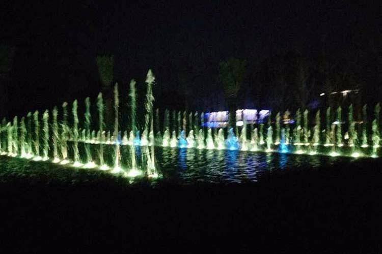 廣東肇慶綠地香港養生谷音樂噴泉安裝案例