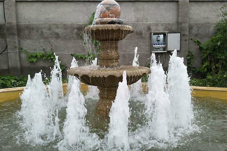 微山縣能源公司雪松葫蘆噴泉