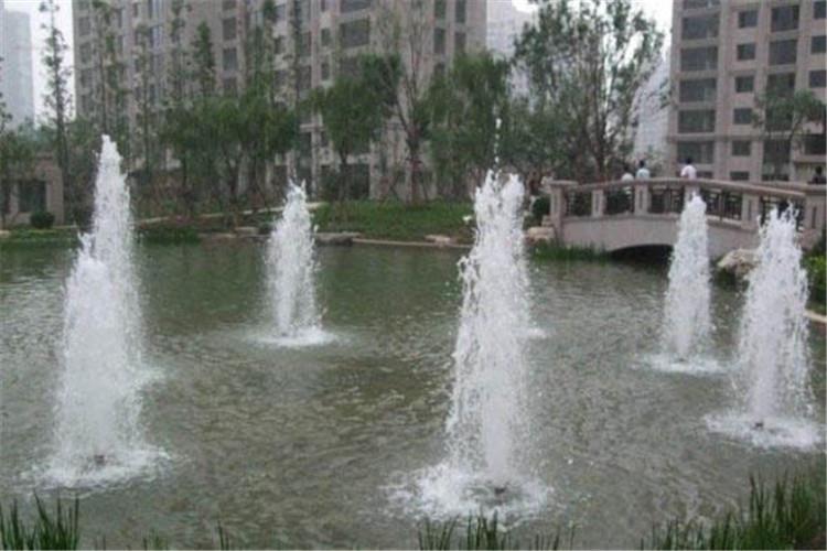 噴泉水景