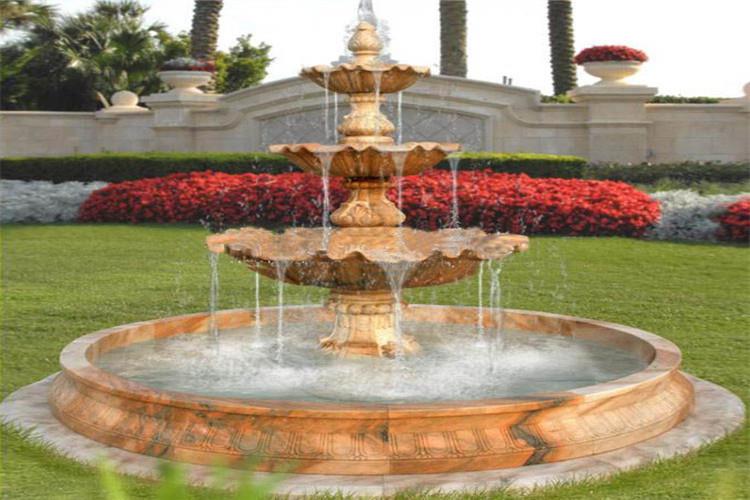 混凝土水泥底板在規定的位置沒有設置變形縫、伸縮縫和止水帶。縫隙在處理方法和填充材料的選擇上，對水池的抗滲能力有非常重要的影響