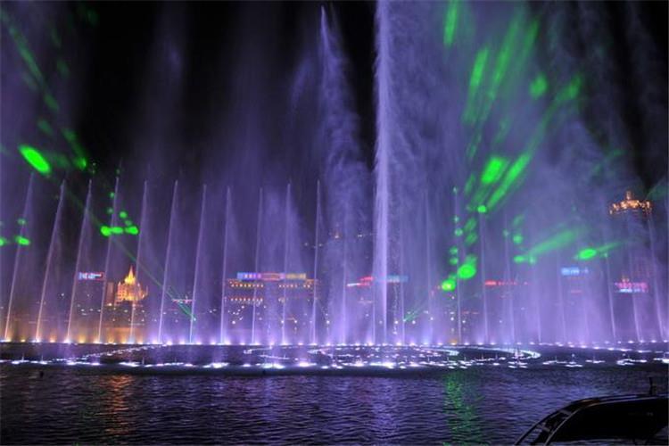 經過水處理可以減少噴泉水下設備的故障率，延長噴泉的使用壽命；對水質進行處理的水池水能重復使用，可起到節約用水保護資源作用