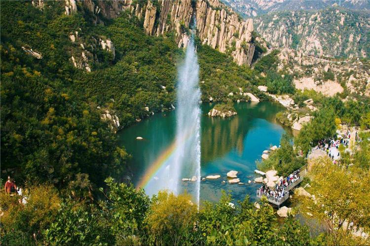 吶喊噴泉應用現代循環系統，能夠使水靈動起來