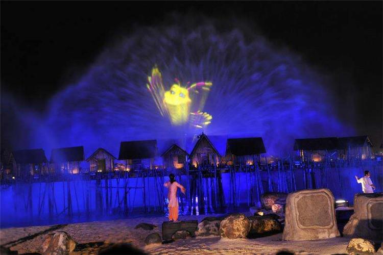 水幕噴泉噴水泵的日常維護的主要內容如下：檢查并處理易于松動的螺栓或螺母如拍門、螺栓、軸銷、銷釘等