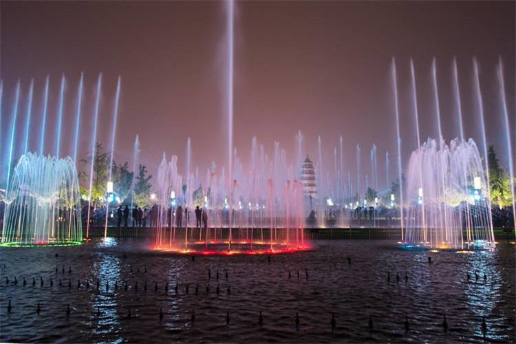 每年進行矩陣噴泉管路清潔保護