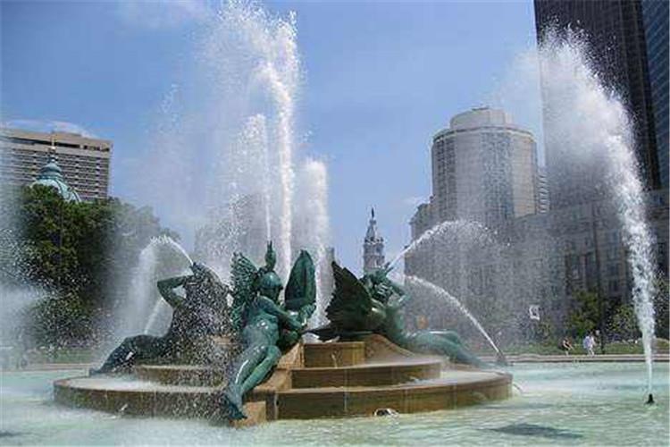 .產品的掉色測試，在水泡一天后，用手刮水所泡過的油漆是否掉色，較少也要三小時后，產品的隔層，此相對于大型的體感噴泉