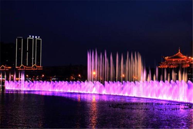 本文提出的基于全息投影技術的程控噴泉系統包括水型解算服務器、全息顯示模塊和程控噴泉模塊3大部分組成