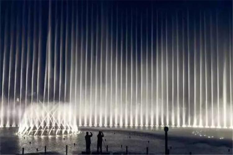 防水電纜的導線面積是保障矩陣噴泉系統電流通暢的前提