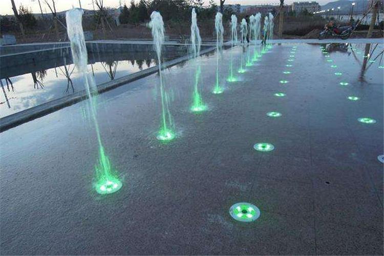 趣味噴泉用小型潛水電泵的設計要充分考慮使用特點、常見故障作某些特殊設計