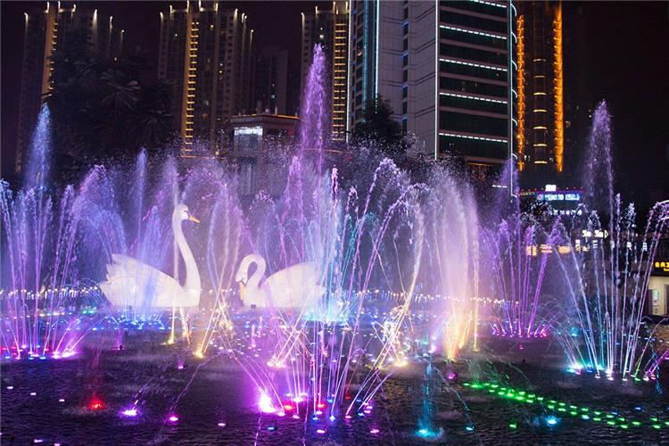 設計符合生態要求的音樂噴泉，把生態的思想貫徹到每項噴泉設計中