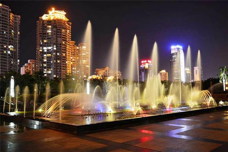 程控噴泉設備噴頭的選購，市面上有些廠家提供的噴頭使用參數，就與實際運行數值相去甚遠