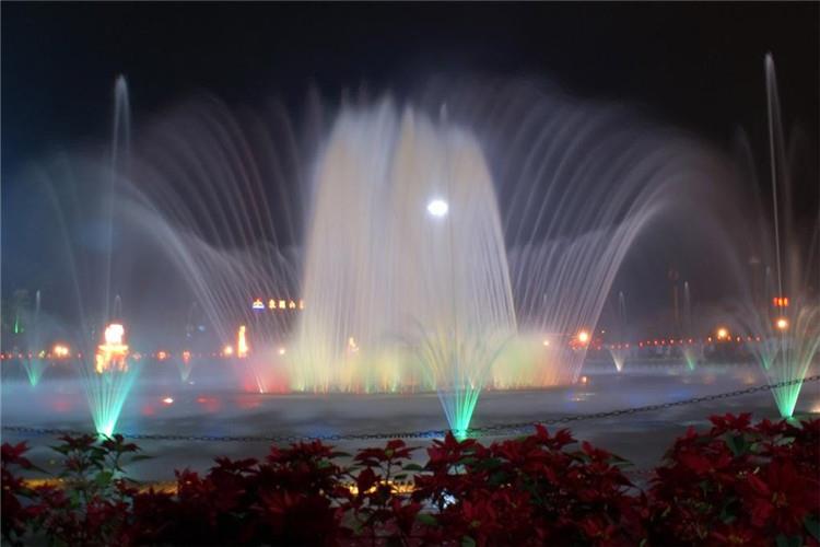 業主原則上應到現場檢查，并監督監理須參加檢查，檢查合格后才能進行下一道工序的施工