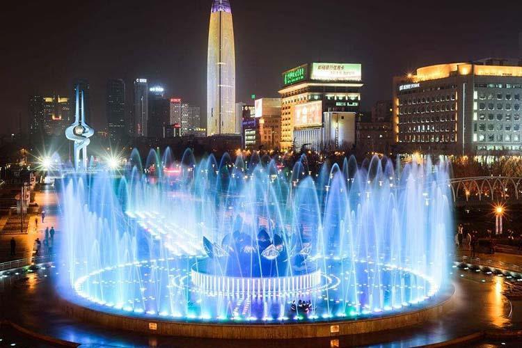 作為一道自然人文景觀，噴泉主要安裝在廣場，公園等人們休閑娛樂的地方，所以音樂噴泉設計要注重人文性